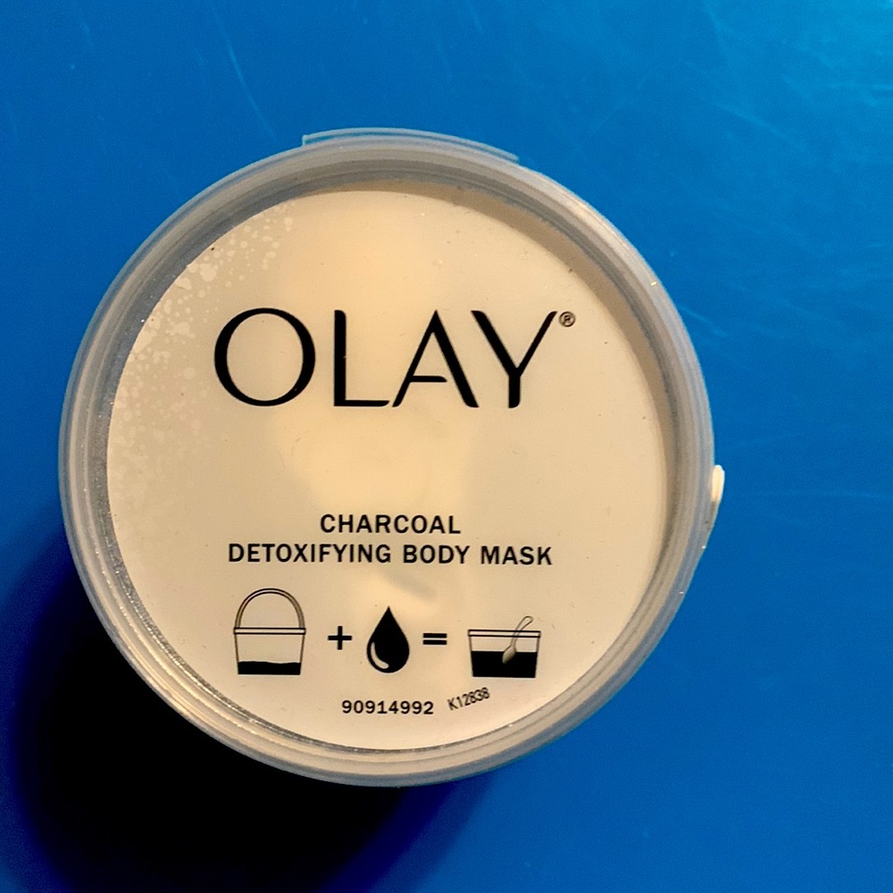 Brand NEW OLAY charcoal detoxifying body mask 0.35 oz.